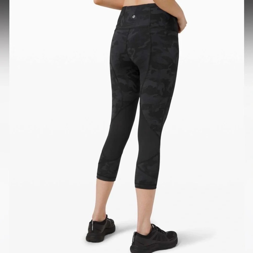 Lululemon Women's Pace Rival High Rise Crop 22" Black Gray Camo Size 8 Athletic